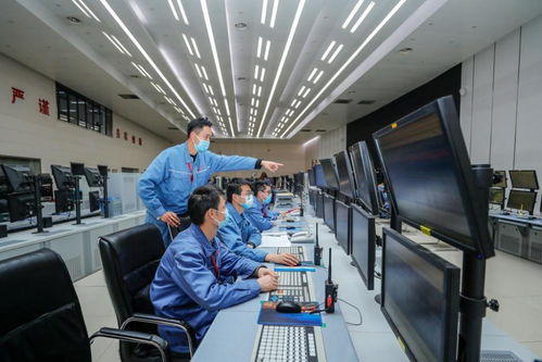 新華全媒+ | 智能巡檢、智慧施工、智控工廠——記者實地探訪5G+工業互聯網應用成效